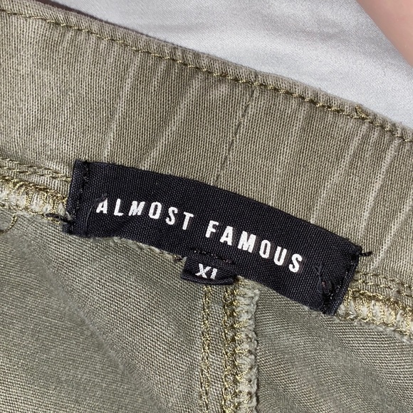 Green army style pants - Picture 4 of 4